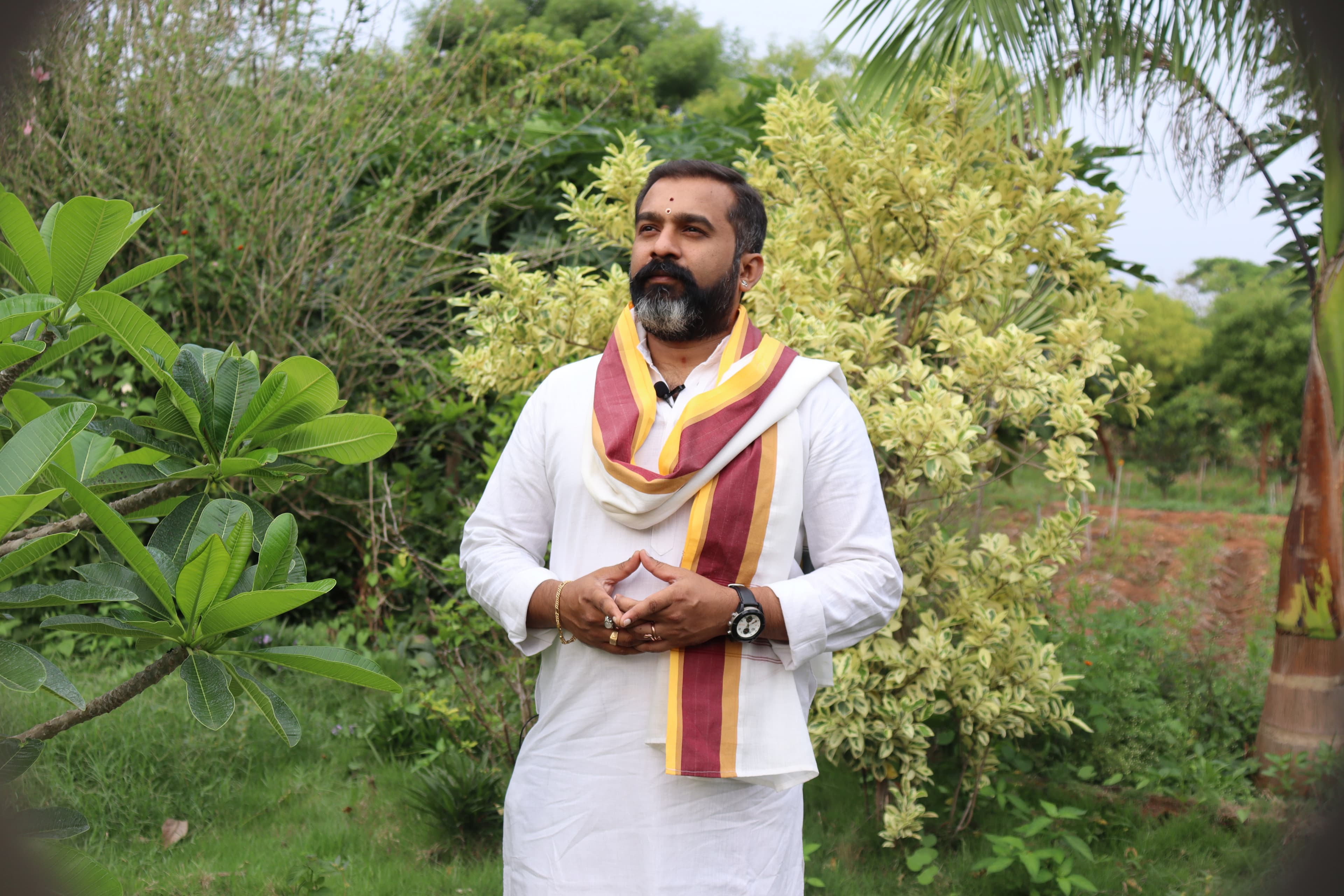Yogacharya Aravind Prasad in Traditional Attire — Garden, Mysore